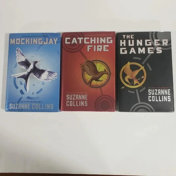The Hungar Games Trilogy Set of 3 by Suzanne Collins. - Picture 2 of 9